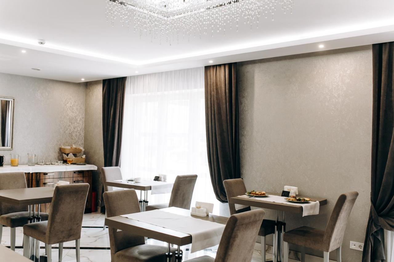 Boutique Hotel Central Rivne Luaran gambar