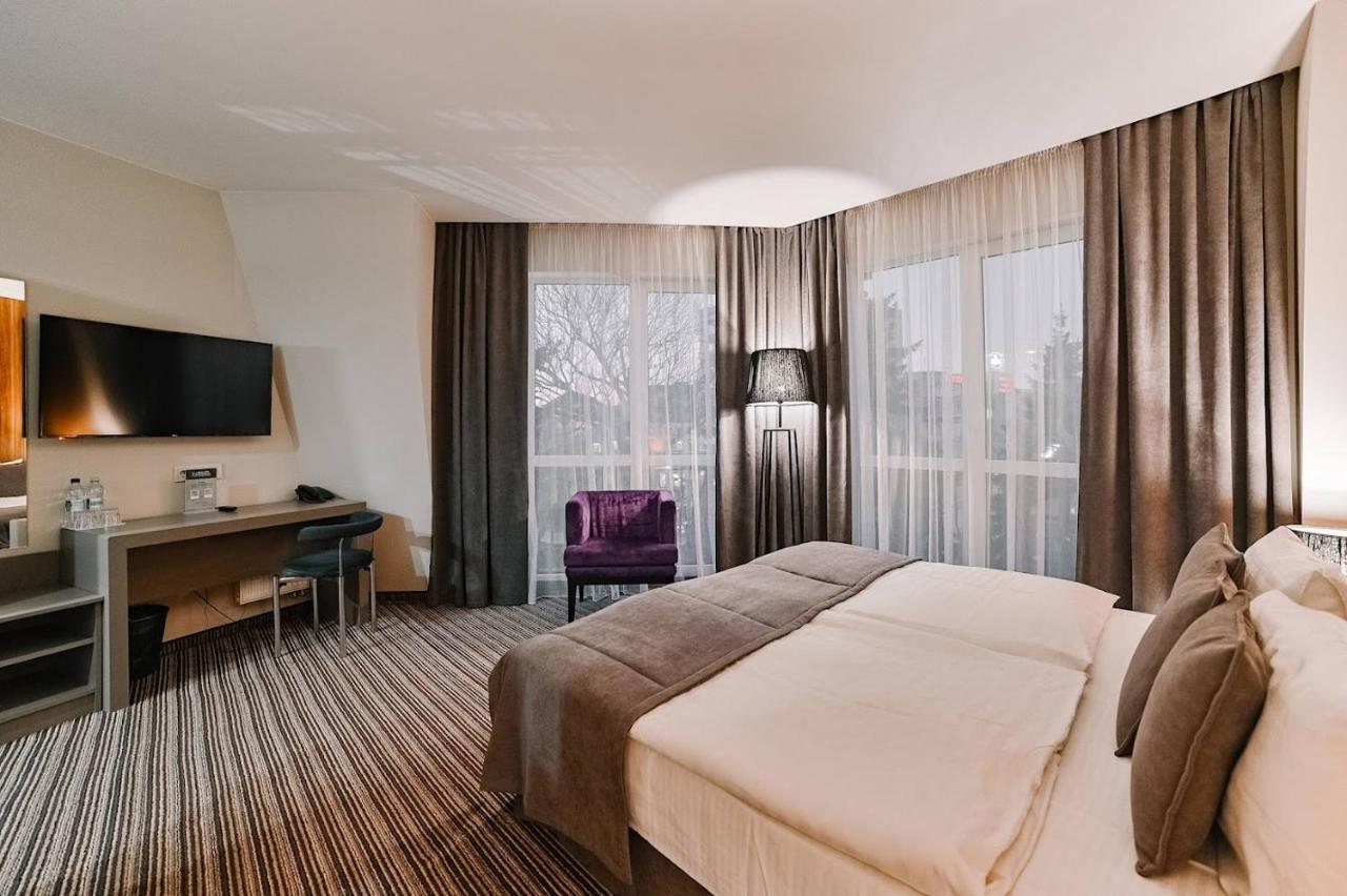 Boutique Hotel Central Rivne Luaran gambar