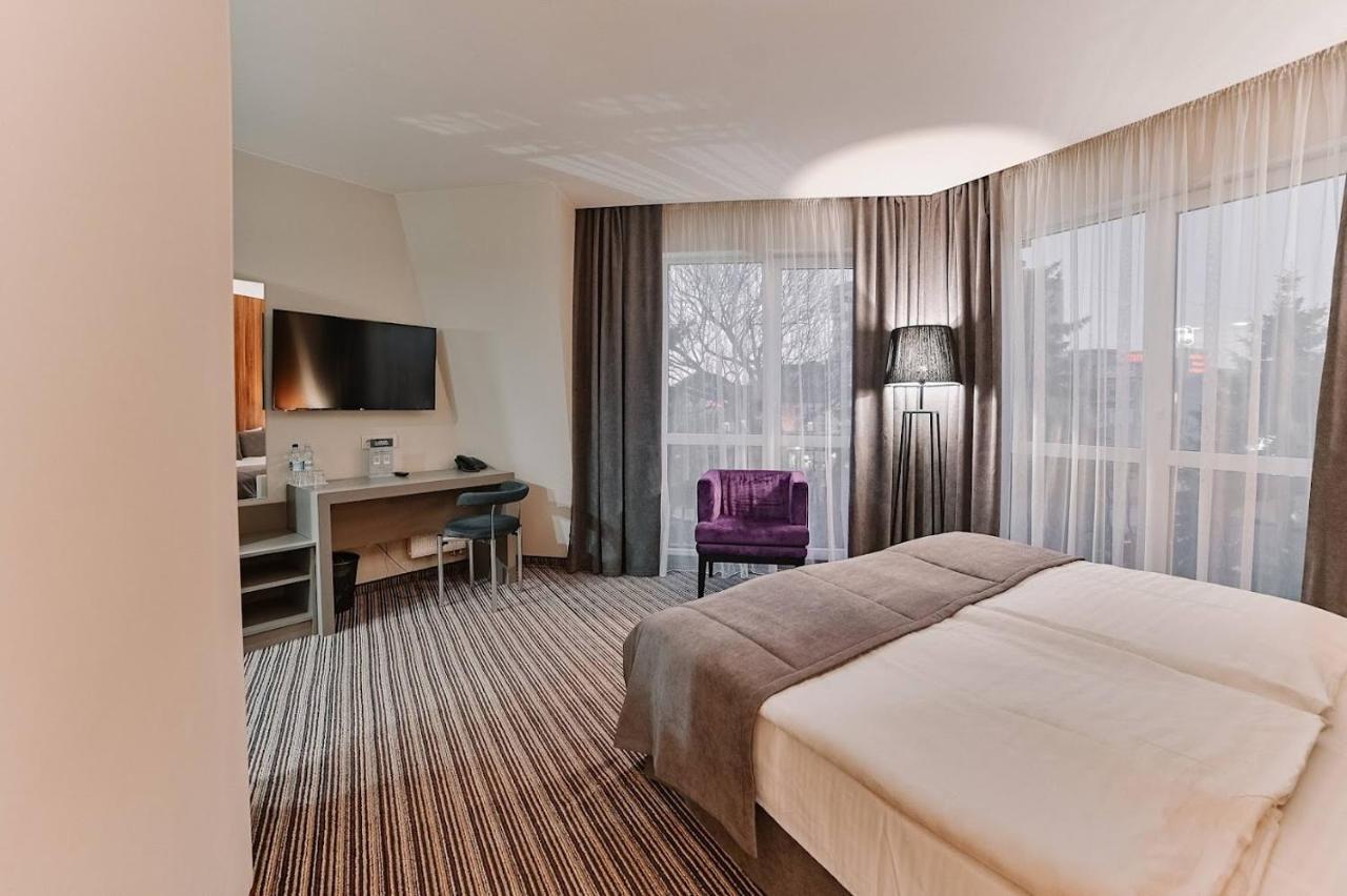 Boutique Hotel Central Rivne Luaran gambar