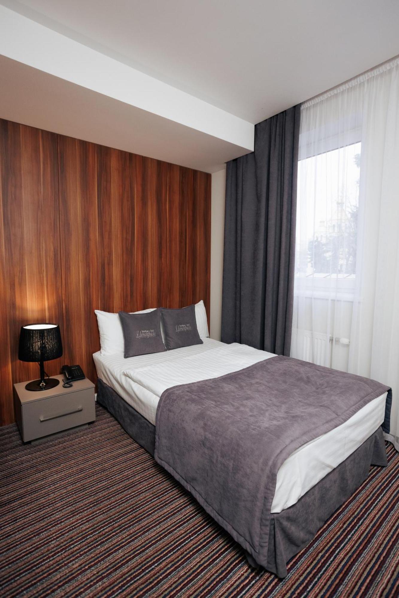 Boutique Hotel Central Rivne Luaran gambar